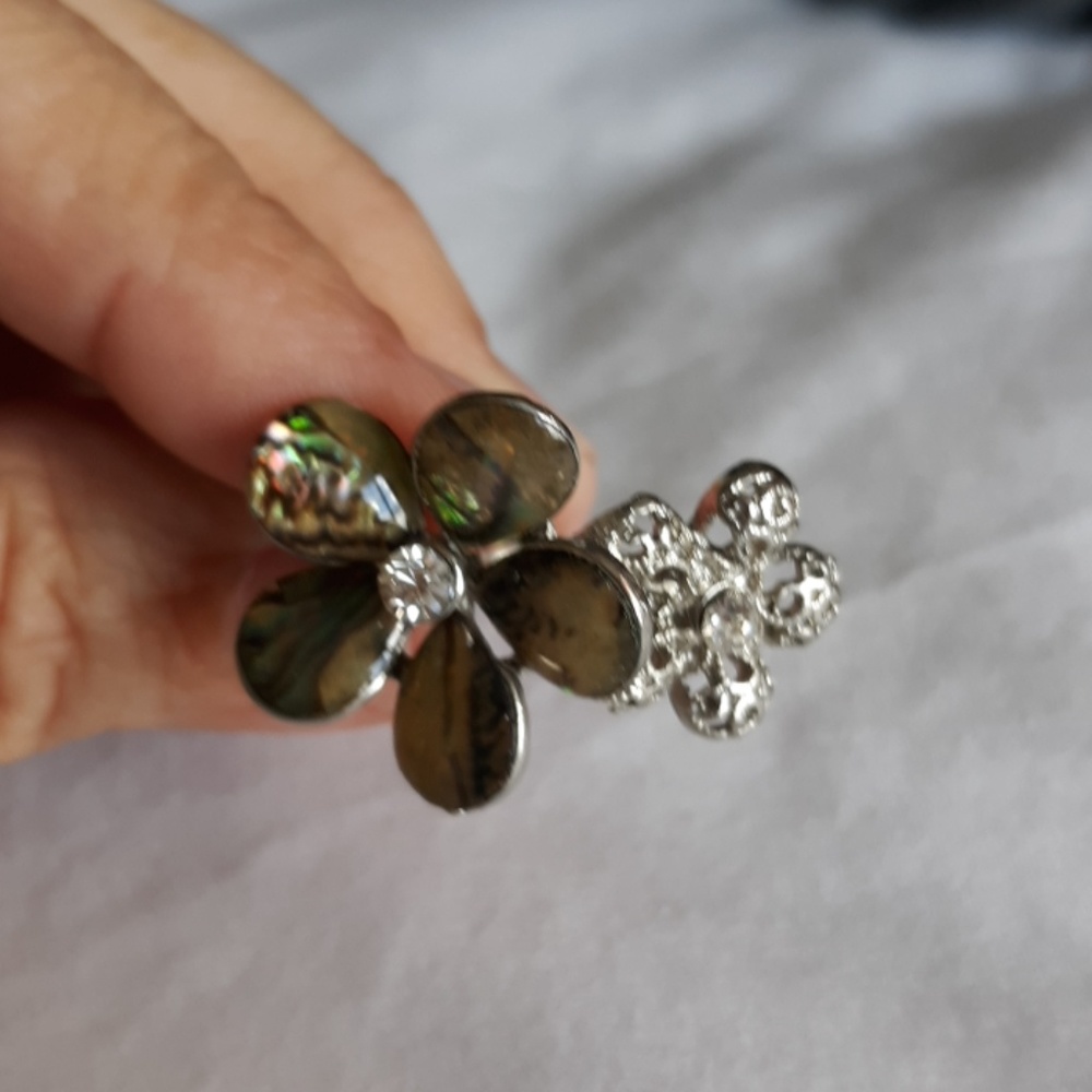 Ring - Picture 2 of 2